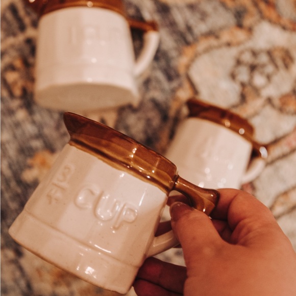 Vintage Ceramic Measuring Cup Set - Picture 2 of 5